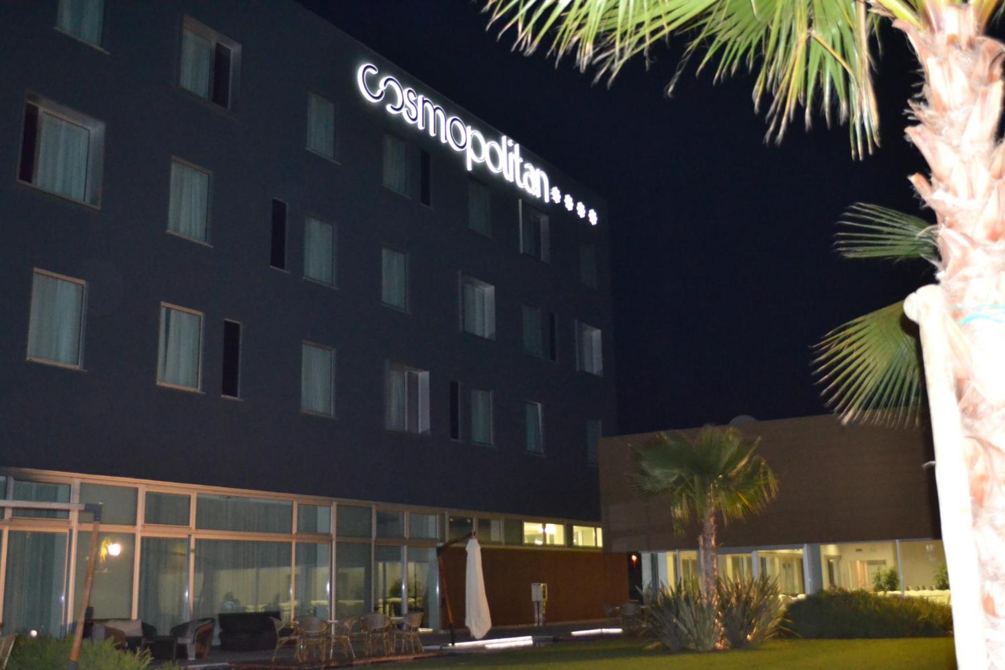 Cosmopolitan Hotel Чивитанова-Марке Экстерьер фото